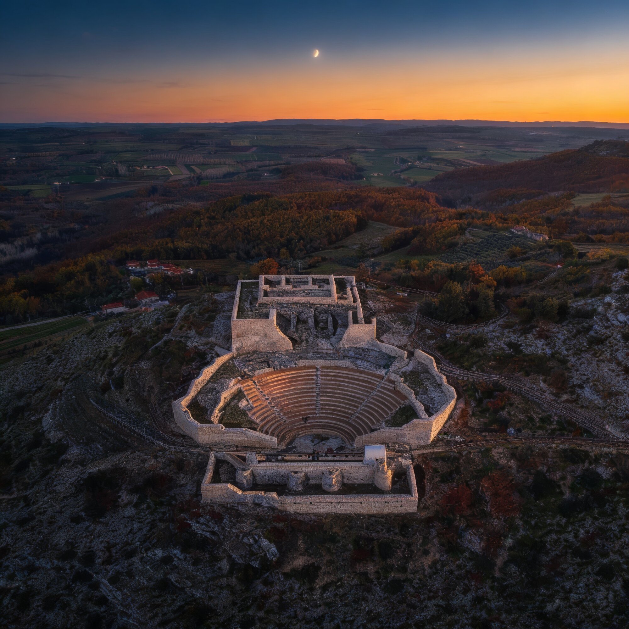 Teatro Tempio di Pietravairano al tramonto